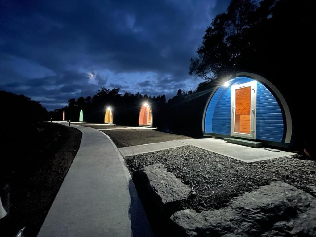 Hotel Berehaven Pods Castletownbere Exterior foto
