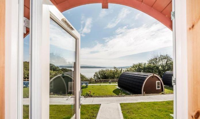 Hotel Berehaven Pods Castletownbere Exterior foto